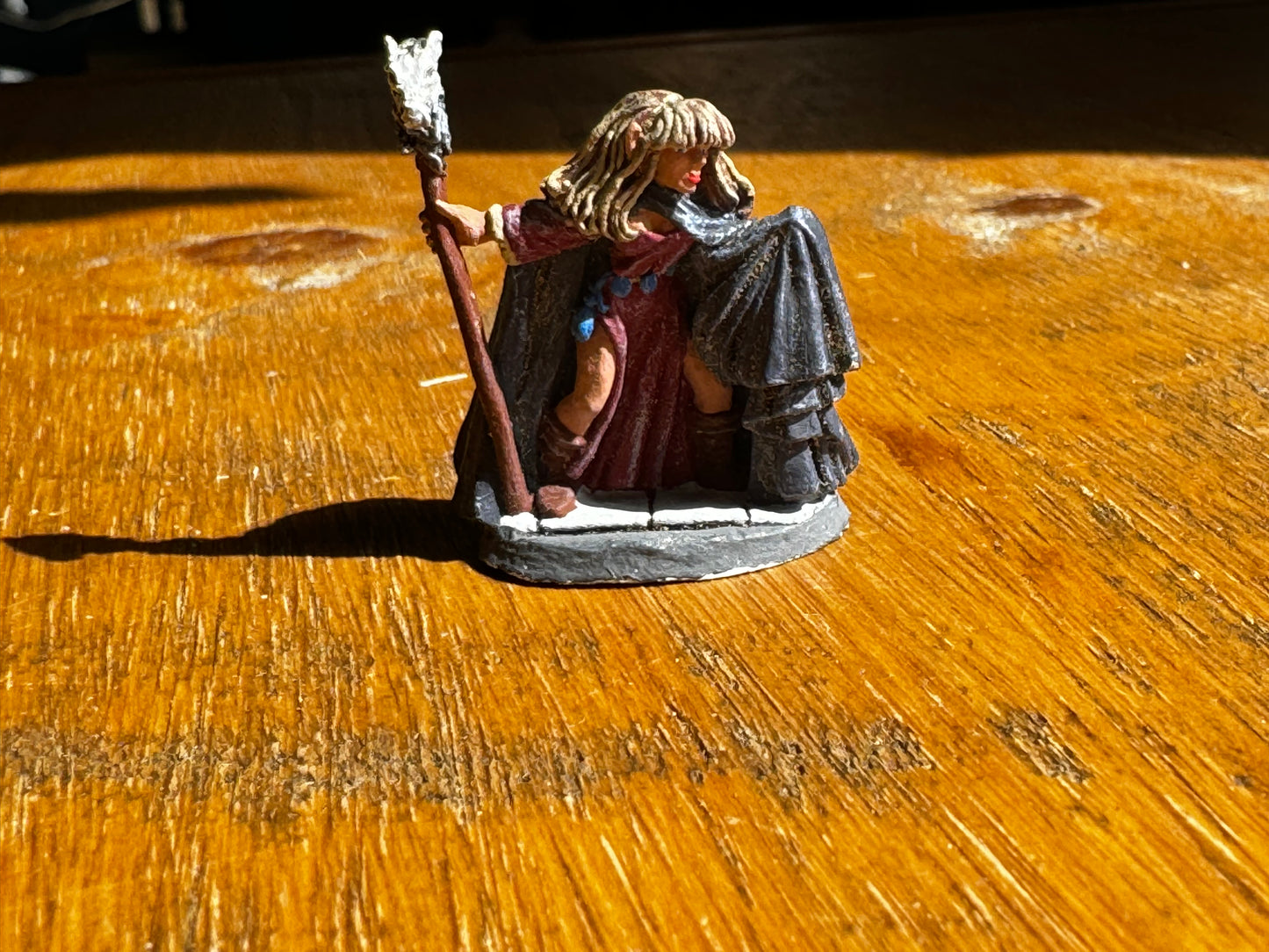 Hand-Painted D&D figure - Female Elf Mage or Druid